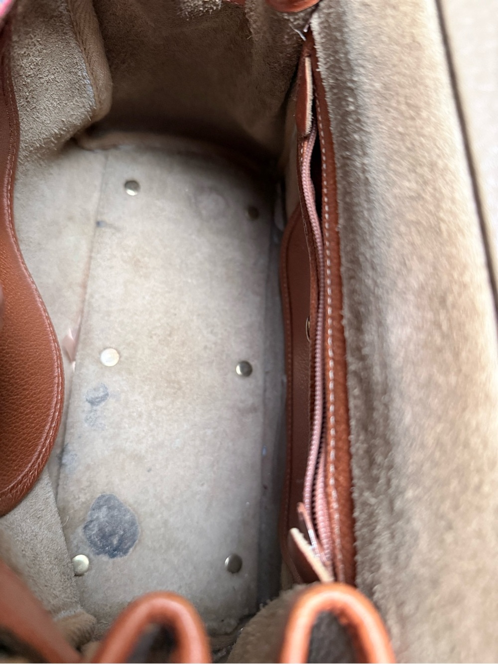 Vintage Dooney & Bourke Essex Flap Taupe Pebbled Leather Satchel with Tan Trim - Picture 7 of 10
